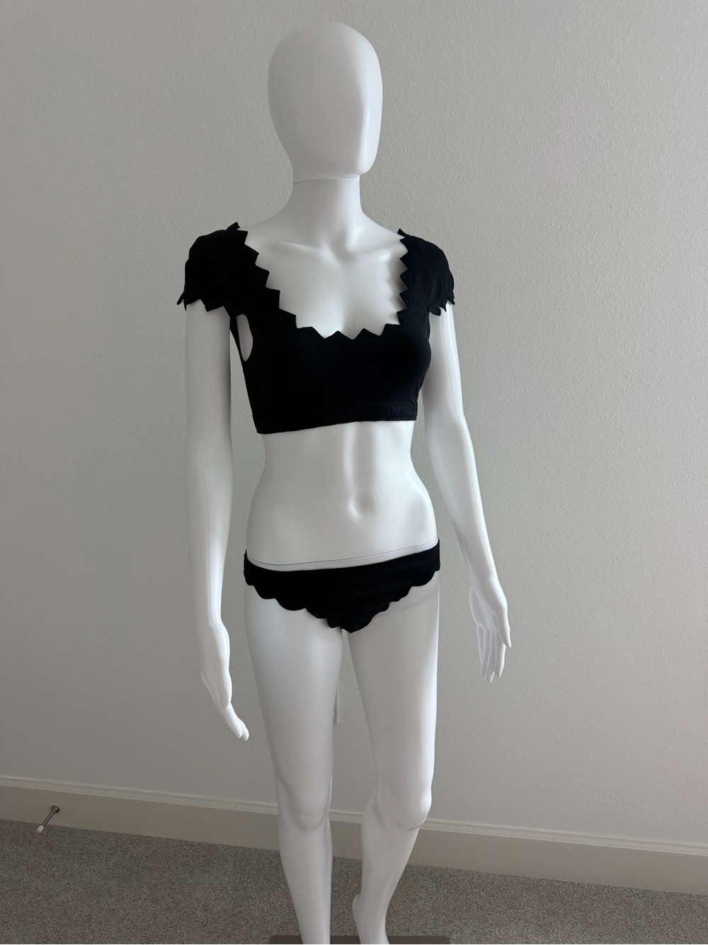 Marysia Swim Mexico Scalloped Black Bikini Top & low rise Bikini bottoms